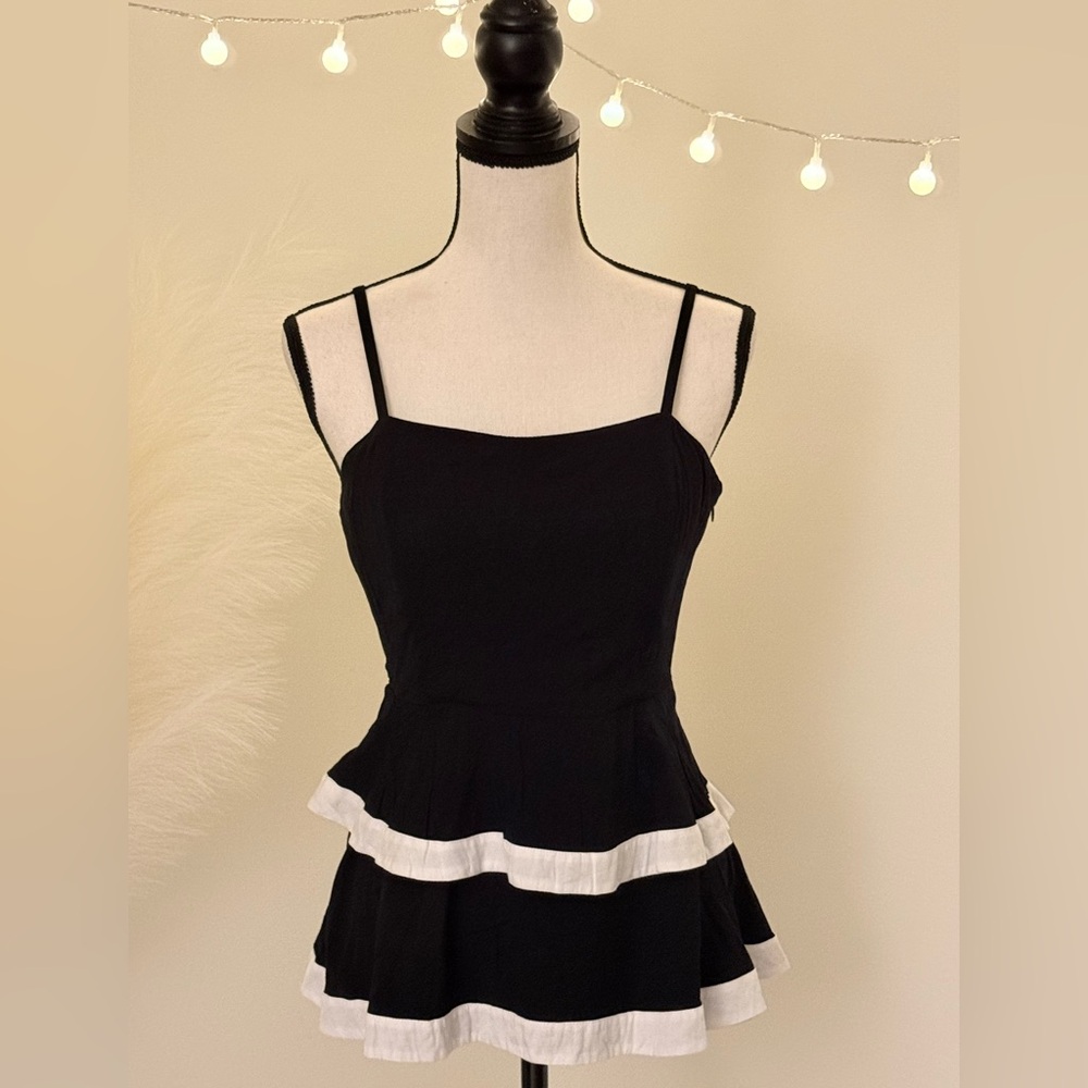 🌾 Gianni Bini Peplum Top with‎ White Ruffle